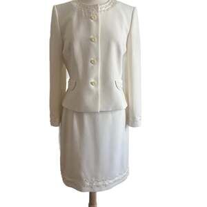 Saks Fifth Avenue Off white Vintage Women’s Suit